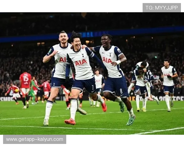 从欧联杯决赛到联赛绝平，热刺曼联再演神剧情