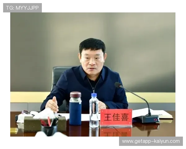 七台河代表队运动员李骏剑术比赛信心十足，目标夺取三块奖牌。