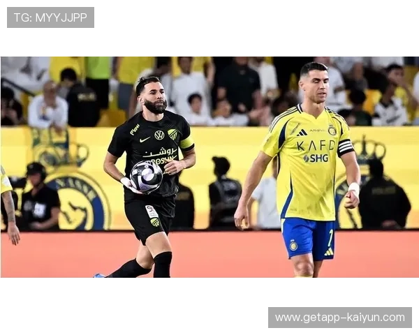 利雅得新月考虑引进本泽马,薪资谈判进行中 利雅得新月考虑引进本泽马,薪资谈判进行中